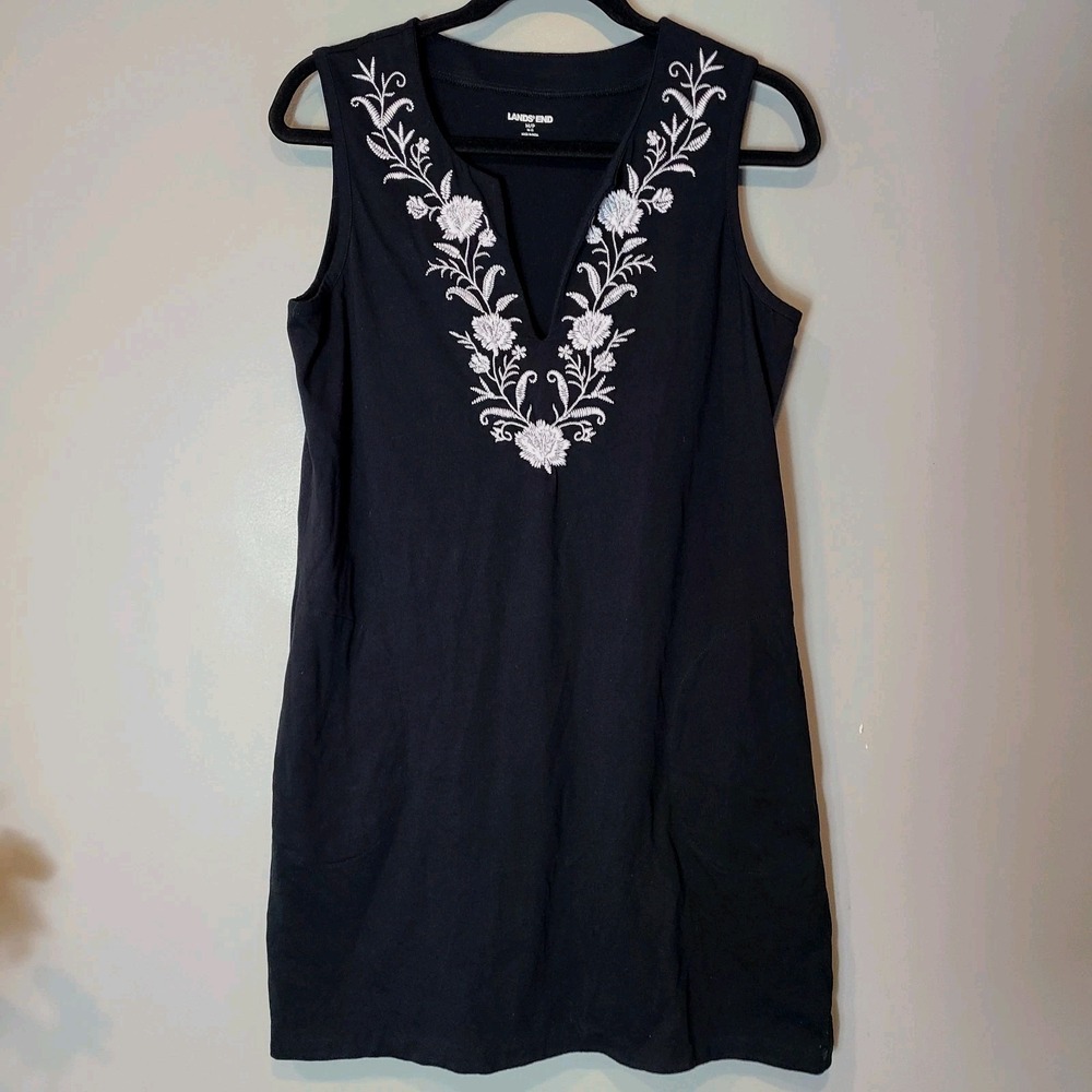Lands' End Shift Dress Black Resort Embroidered V-Neck Size MP 10-12P Coastal
